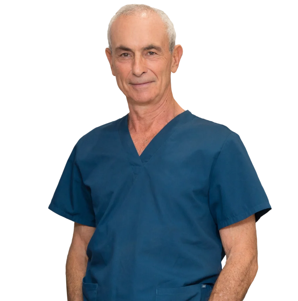 Dentista rinaldi riccardo presso il suo studio Studio Dentistico Roma Prati Clinica Rinaldi